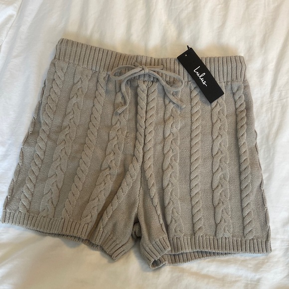 Lulu’s • Cable Knit Set - Picture 2 of 8